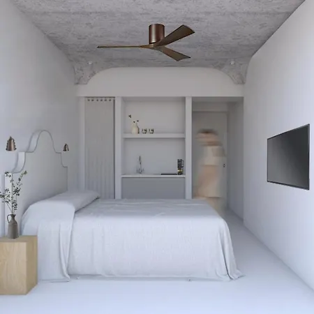 Om Living Paros