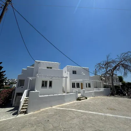 Om Living Paros Píszo Livádi