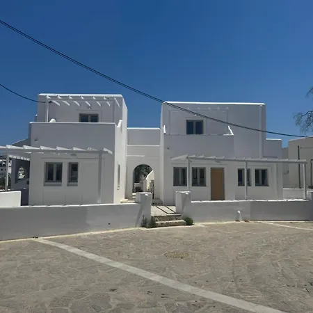 Om Living Paros Apartmanhotel